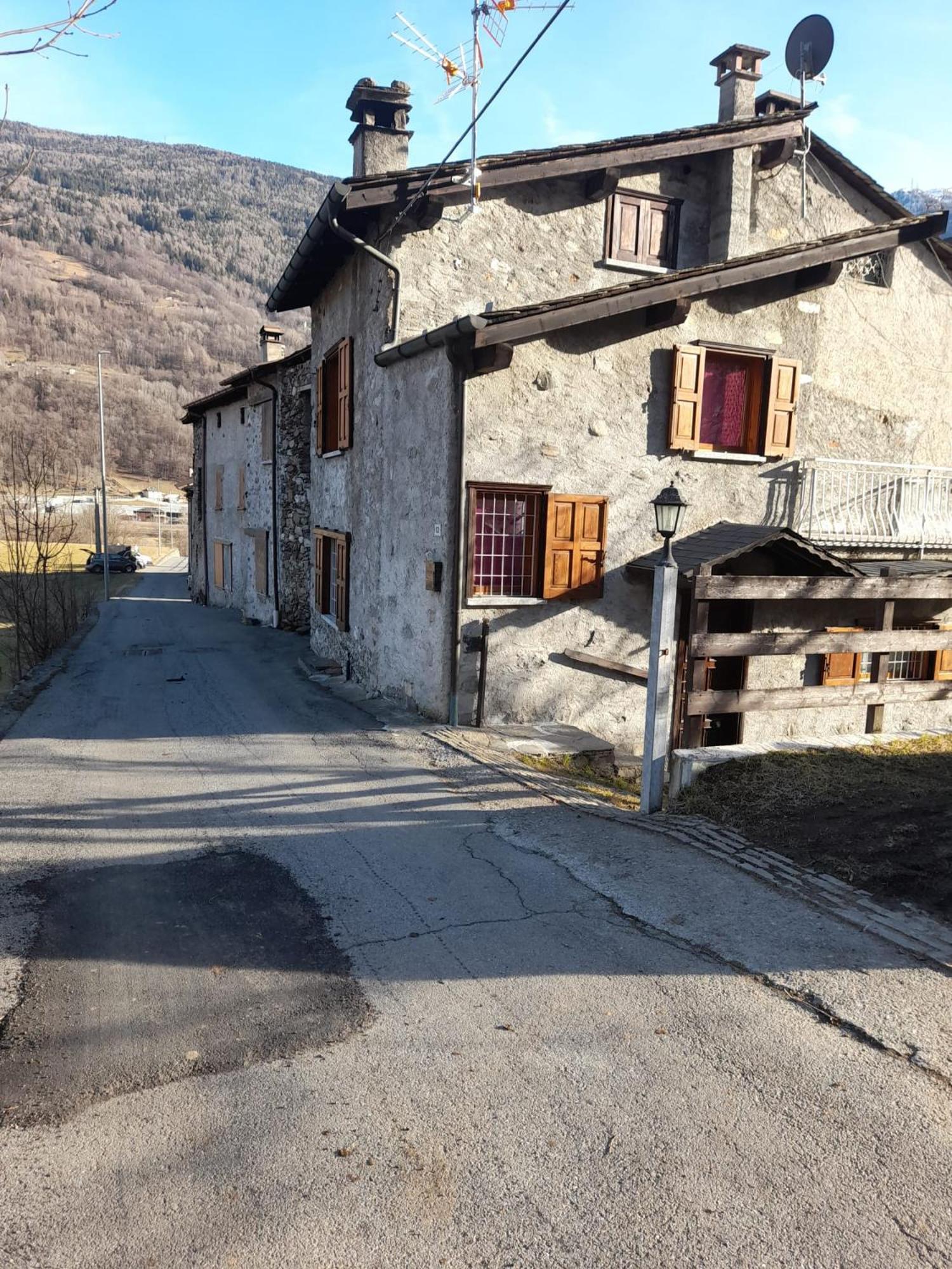 La Casetta Di Campagna Mazzo di Valtellina ภายนอก รูปภาพ